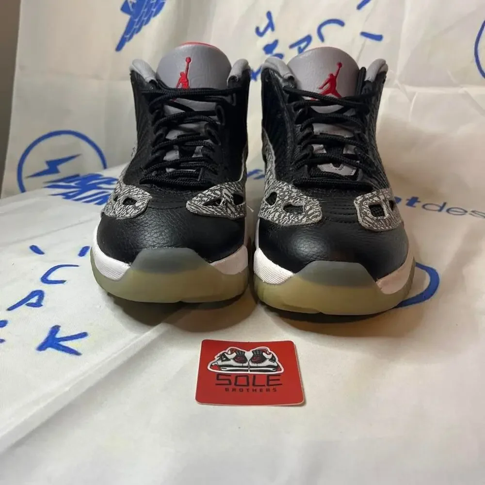 Jordan 11 Retro Low 